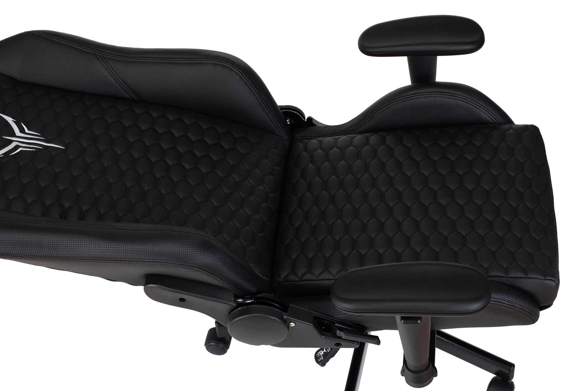 Кресло игровое Knight Neon, обивка: экокожа, цвет: черный, рисунок соты (KNIGHT NEON CARBON) от магазина Buro.store