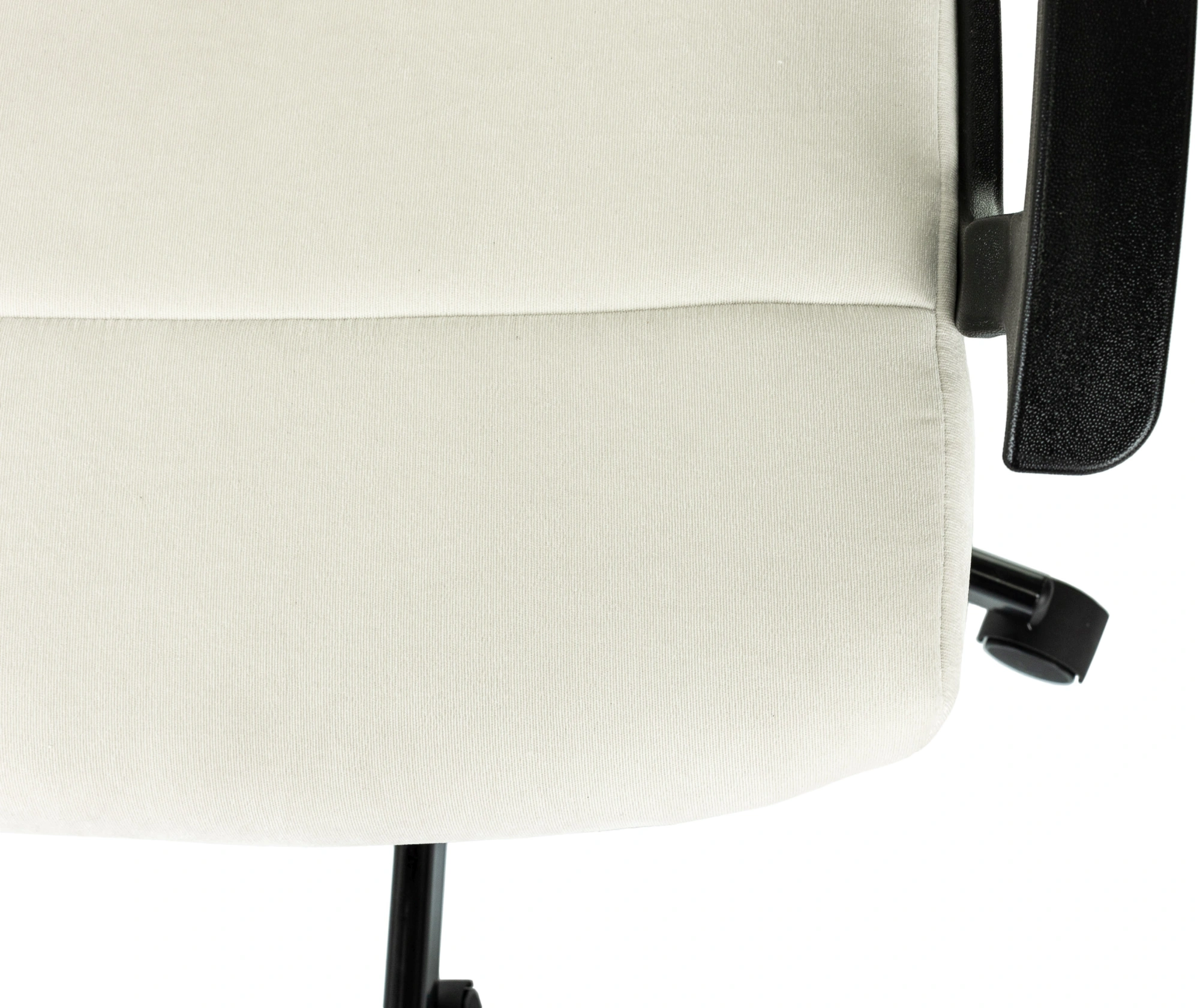 Кресло Бюрократ Triest, обивка: ткань, цвет: молочный (TRIEST FABRIC-VELV20) от магазина Buro.store