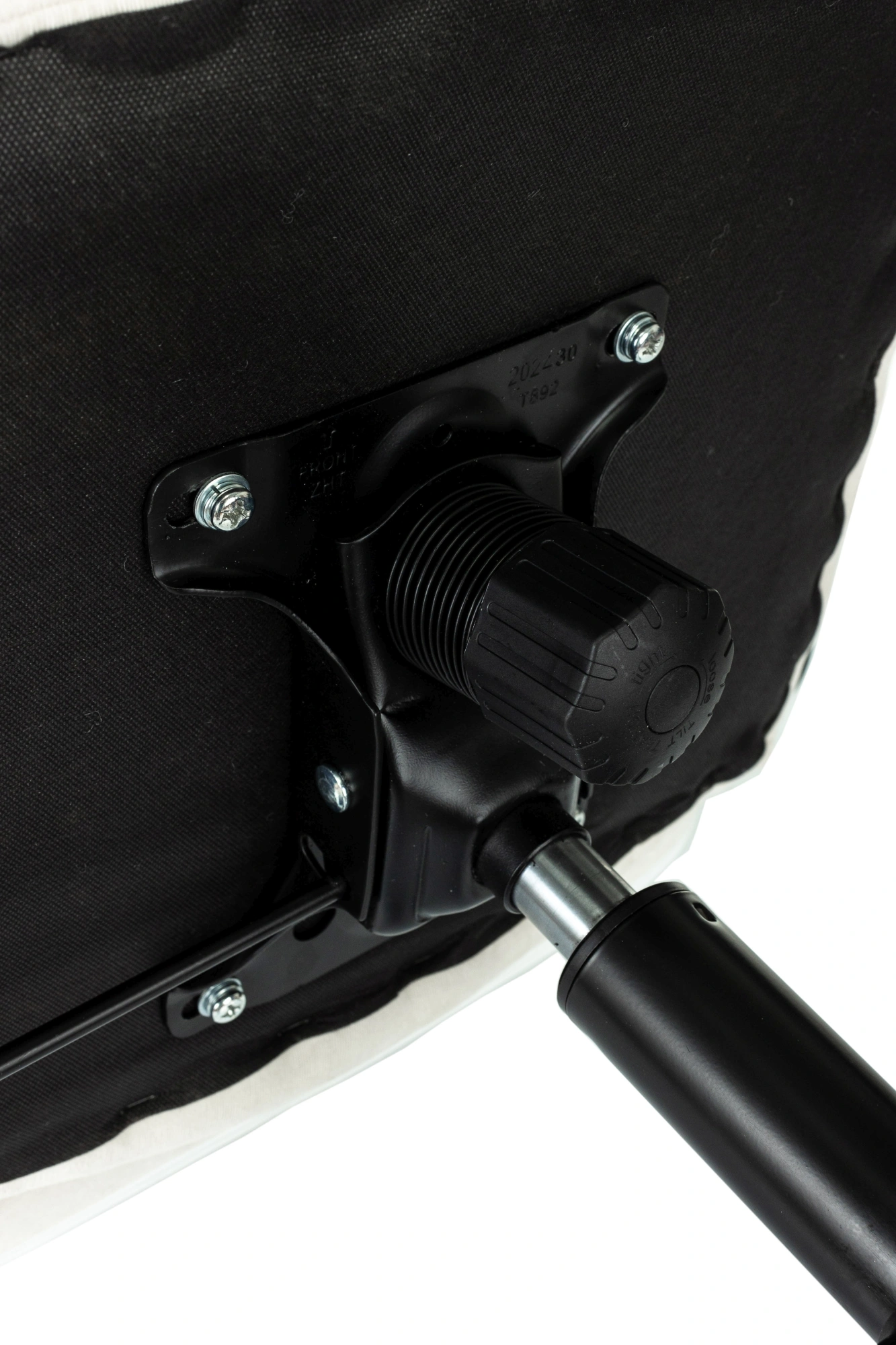 Кресло Бюрократ Triest, обивка: ткань, цвет: молочный (TRIEST FABRIC-VELV20) от магазина Buro.store